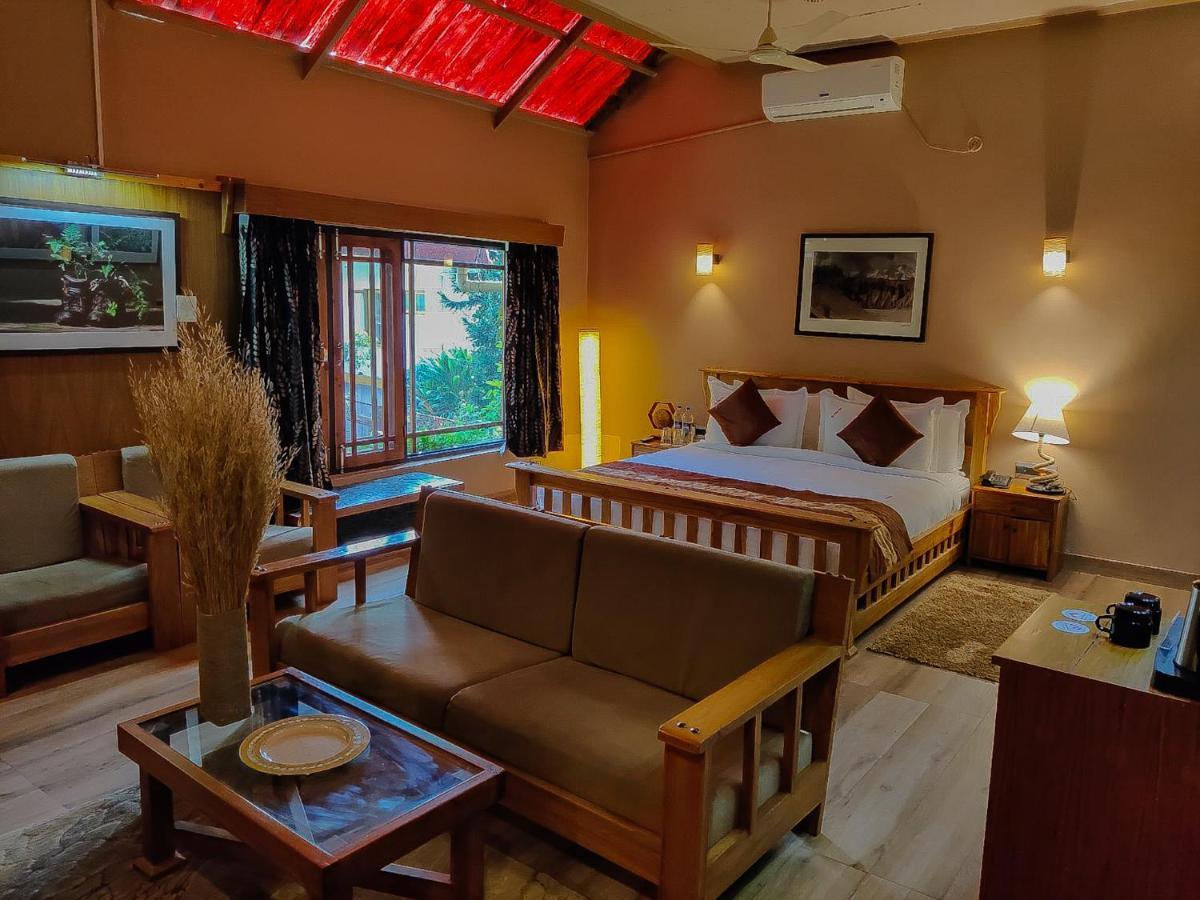 The Divine Hima Hotel Dharamshala Exterior foto